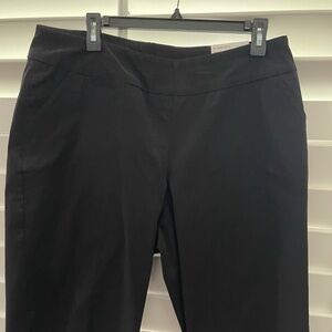 Brand new ladies shorts. 16w. Comes from a smoke free home.